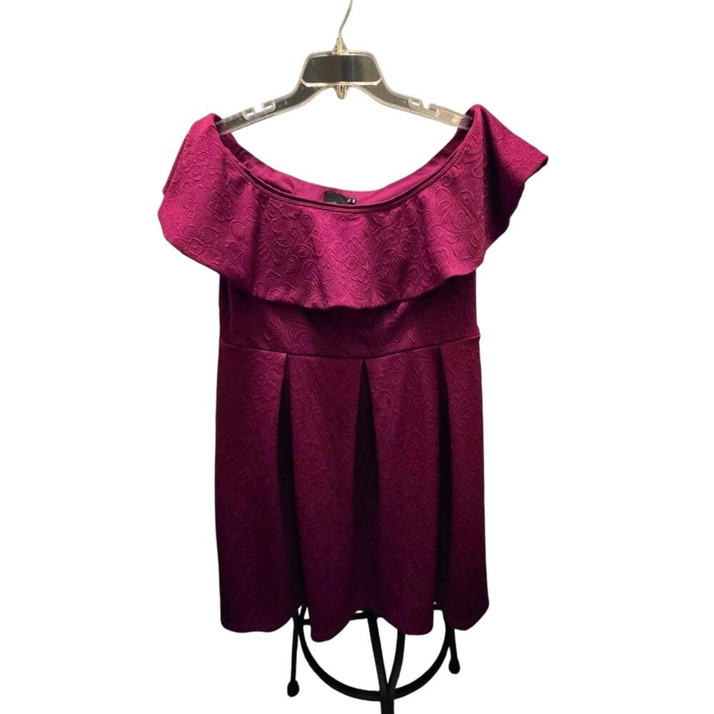 ASOS  Women's Off-Shoulder Textured Dress -‎ Burgundy